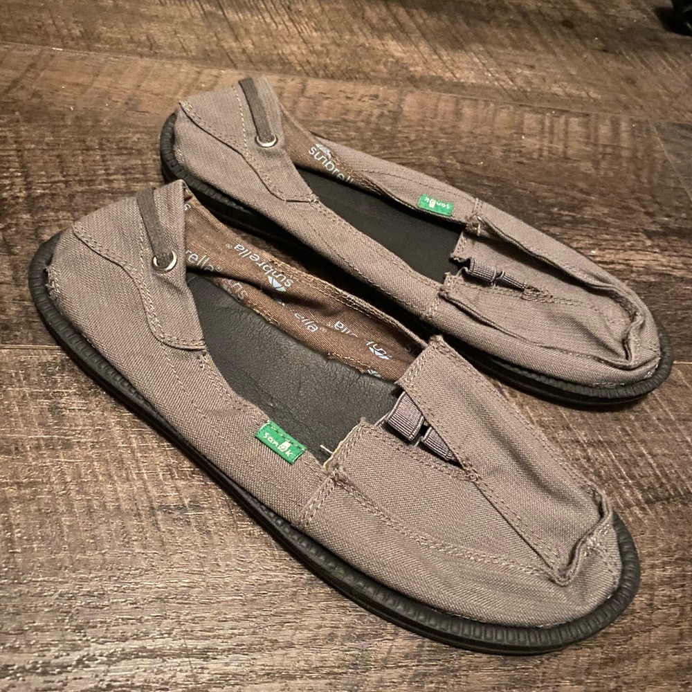 Sanuk slip on shoes
